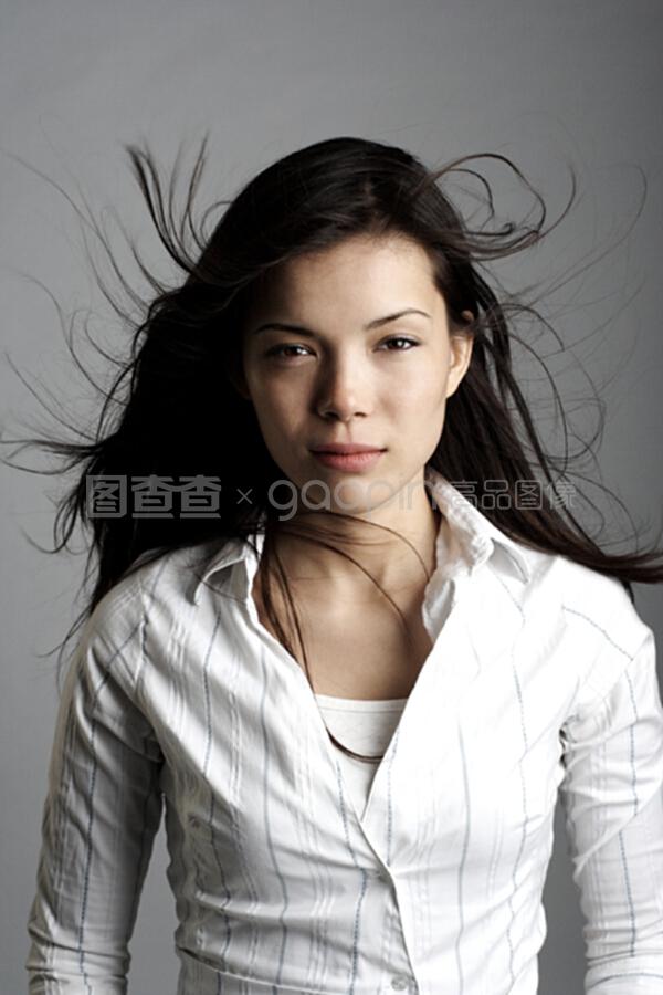 嘴唇直播下载 暗夜迷情